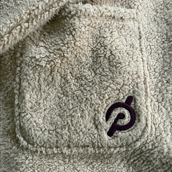Peloton Cream Sherpa Jacket - excellent condition - Picture 2 of 4